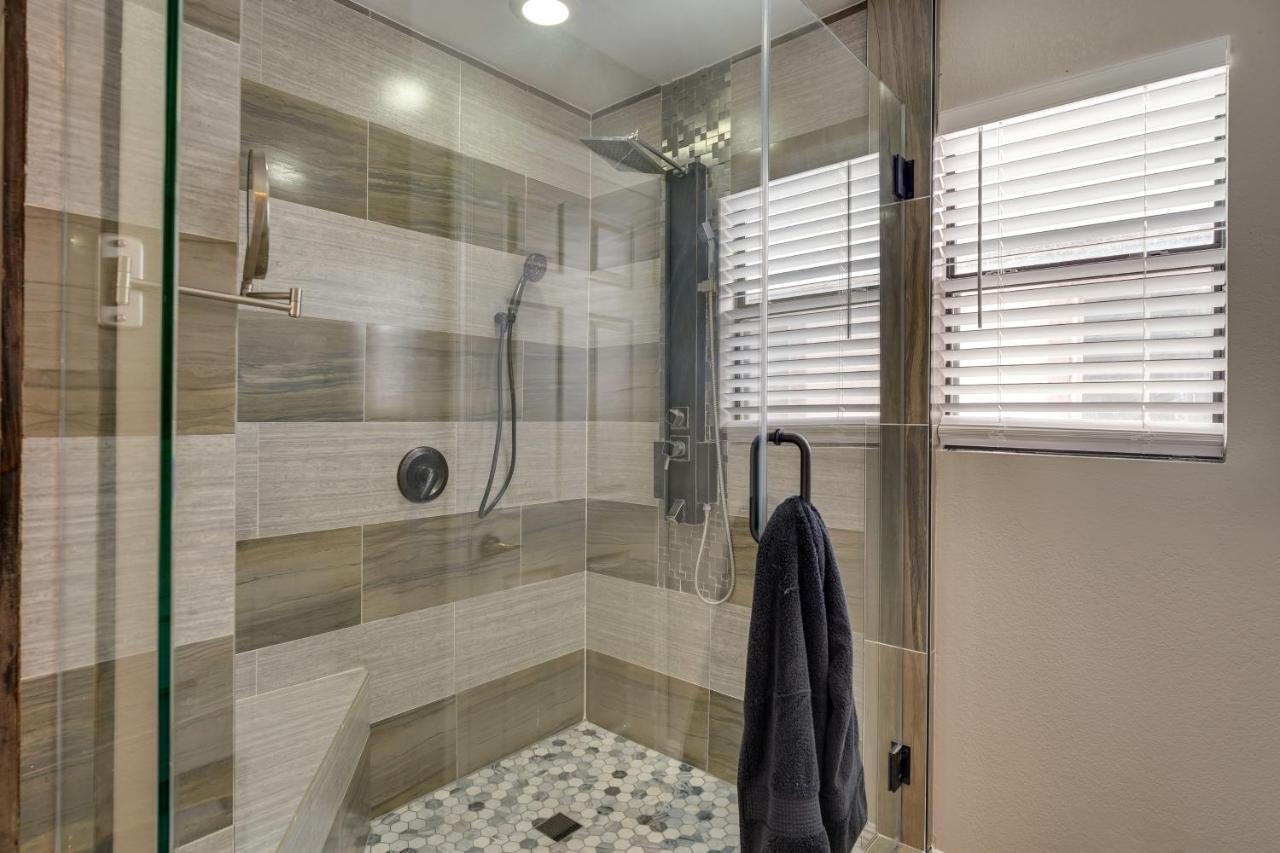 Las Vegas Vacation Rental With Pool - Pet Friendly! Exterior photo